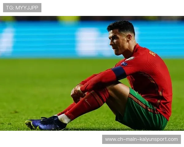 足球远射爆杆入网,裁判都惊到摊手——精彩瞬间背后的足球魅力 足球远射爆杆入网,裁判都惊到摊手——精彩瞬间背后的足球魅力